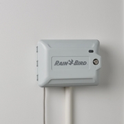 Rain Bird ESP-2WIRE – dekoderowy sterownik nawadniania 2-przewodowy, obsługa do 50 sekcji, kompatybilność z modułem WiFi LNK, inteligentne podlewanie.