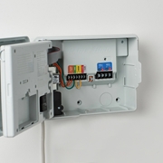 Rain Bird ESP-2WIRE – dekoderowy sterownik nawadniania 2-przewodowy, obsługa do 50 sekcji, kompatybilność z modułem WiFi LNK, inteligentne podlewanie.