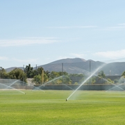 Zestaw nawadnianie boiska 24 zraszacze Hunter